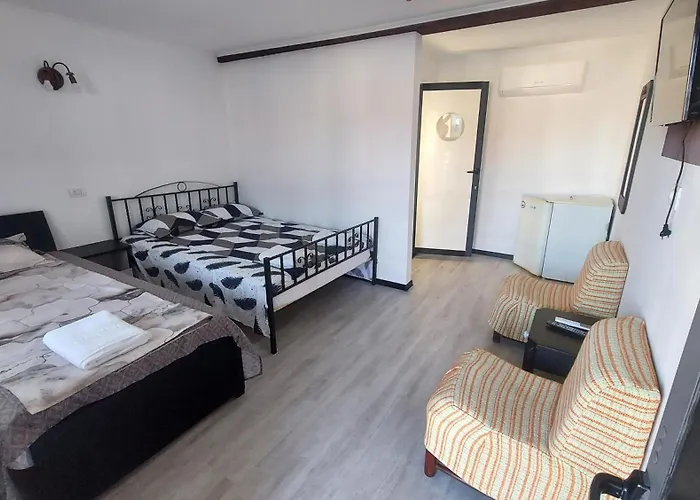 Alb Negru Vama Veche