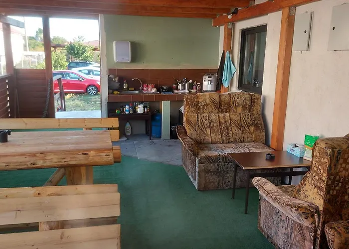 Guest house Alb Negru